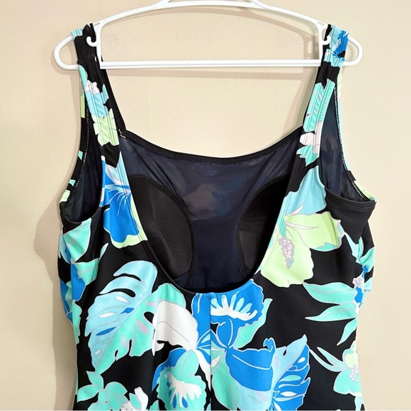 3/$10⚡️Black & Blue Tropical Floral One Piece Swimsuit Plus Size - Picture 11 of 13